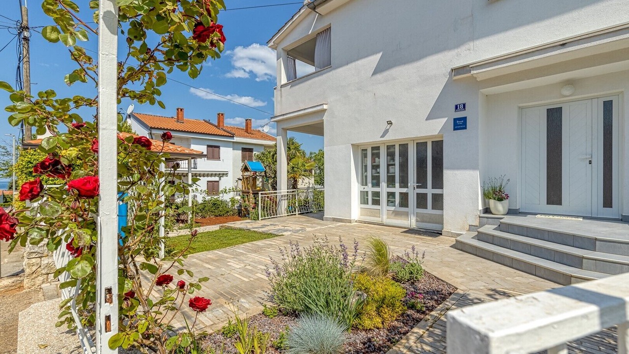 Photo of Outdoor in Spadici