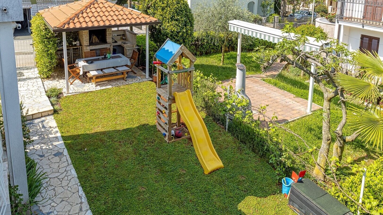 Photo of Outdoor in Spadici