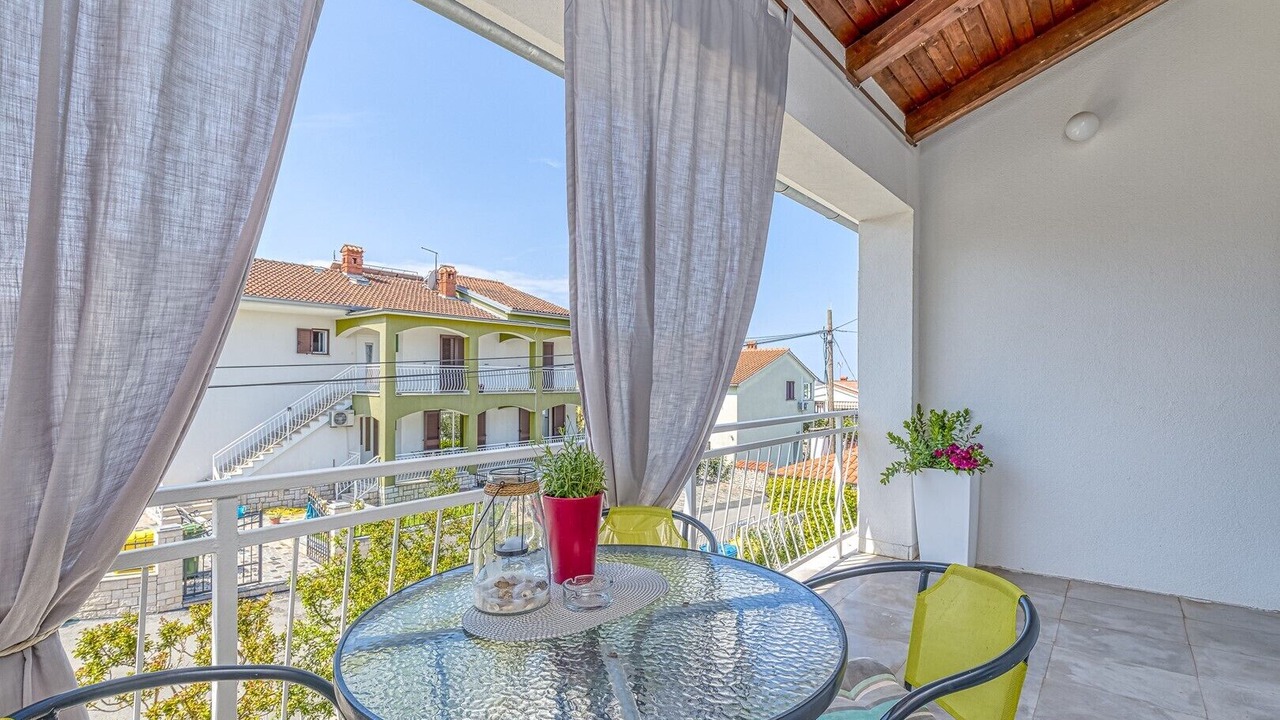 Photo of Outdoor in Spadici
