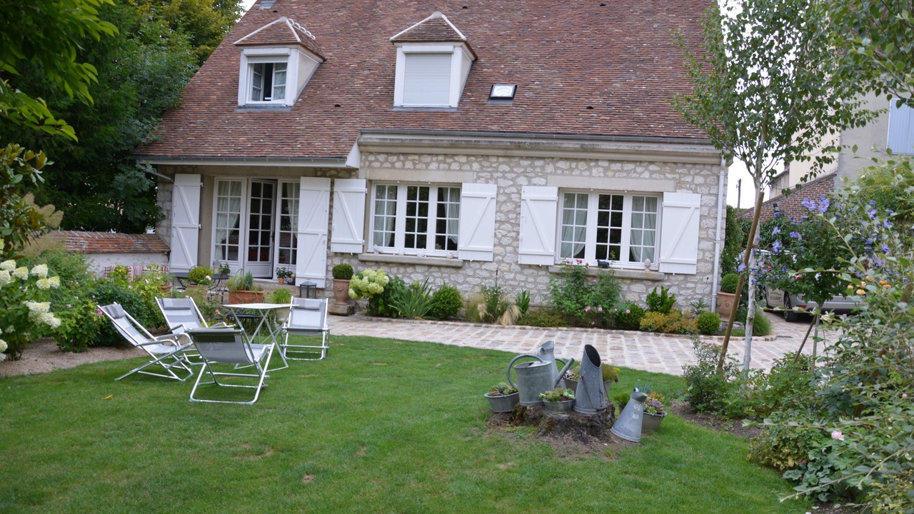 Photo of Buildings in Provins