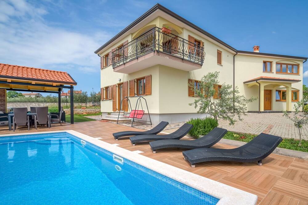 Photo of Outdoor in Frata