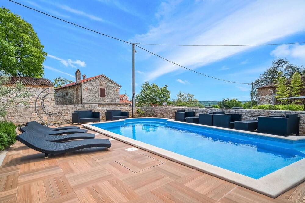 Photo of Outdoor in Frata