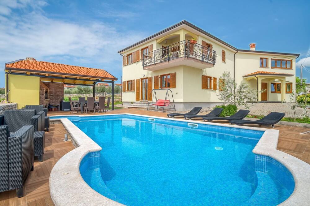 Photo of Outdoor in Frata