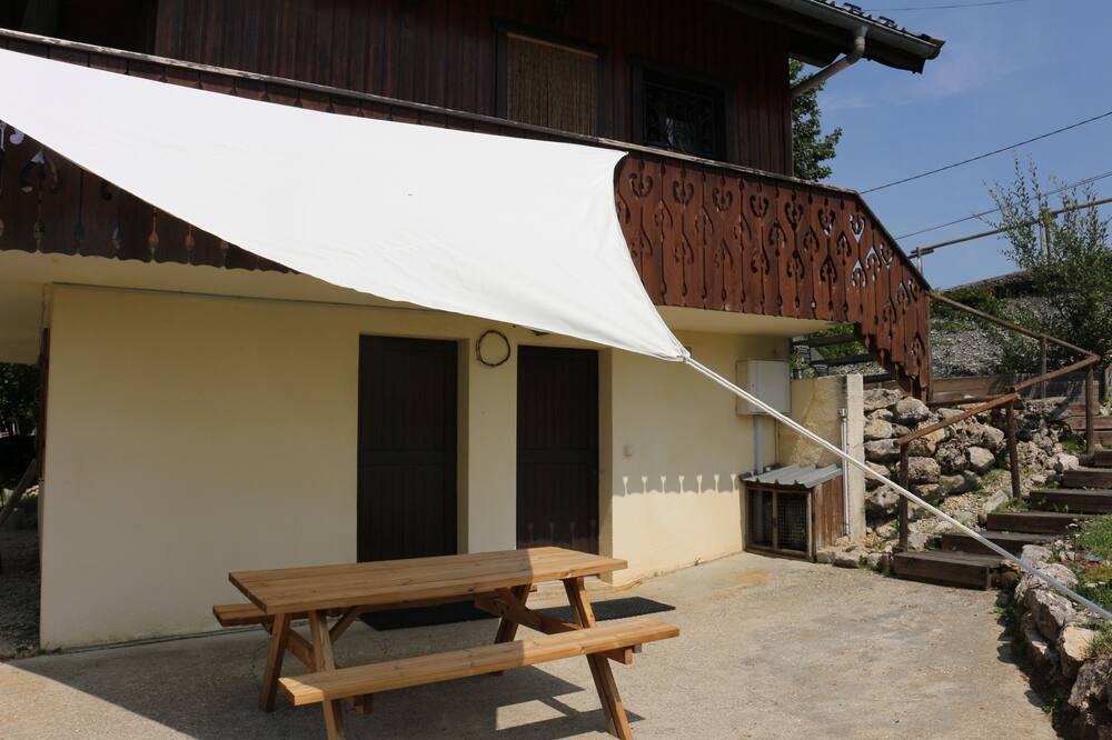 Photo of Patio Balcony in Viuz-en-Sallaz
