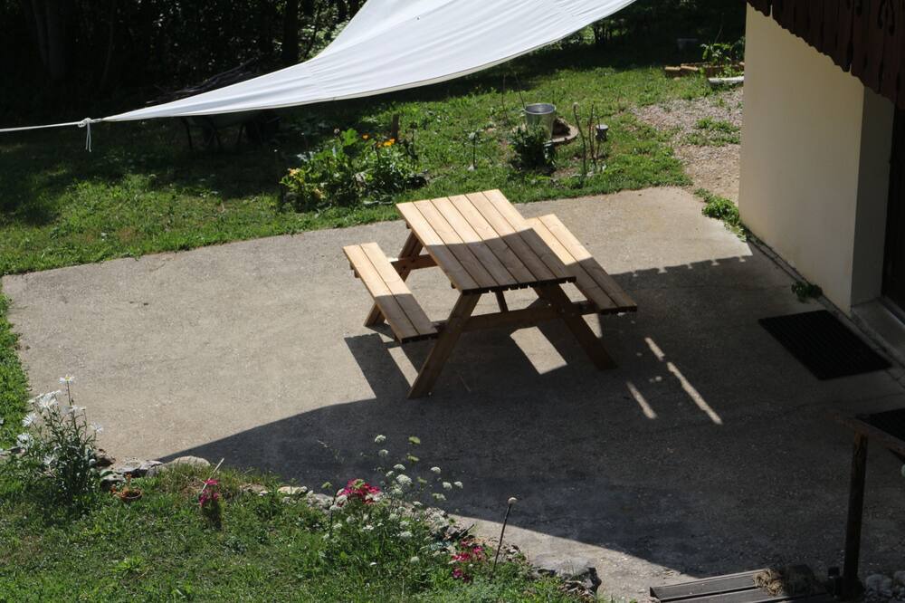 Photo of Patio Balcony in Viuz-en-Sallaz