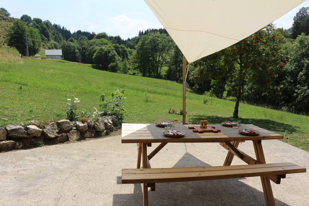Photo of Patio Balcony in Viuz-en-Sallaz