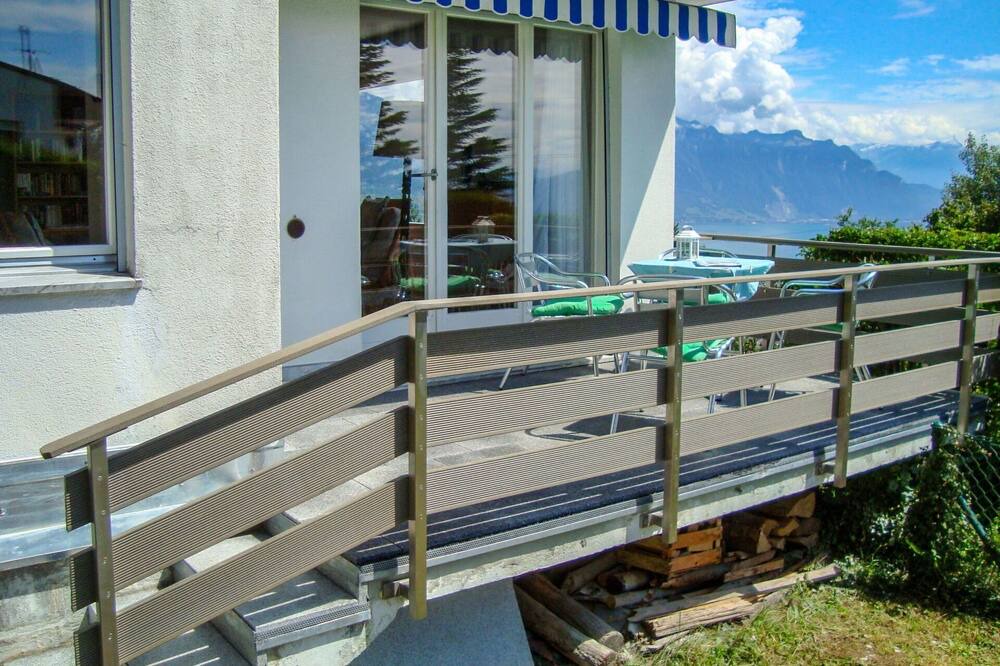 Photo of Patio Balcony in Chardonne