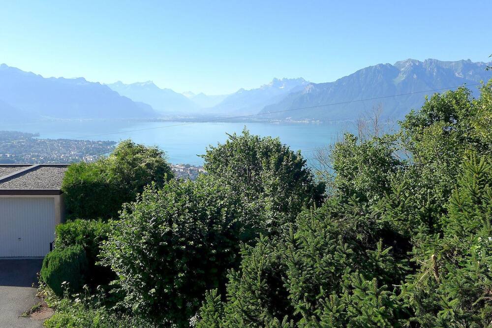 Photo of Outdoor in Chardonne