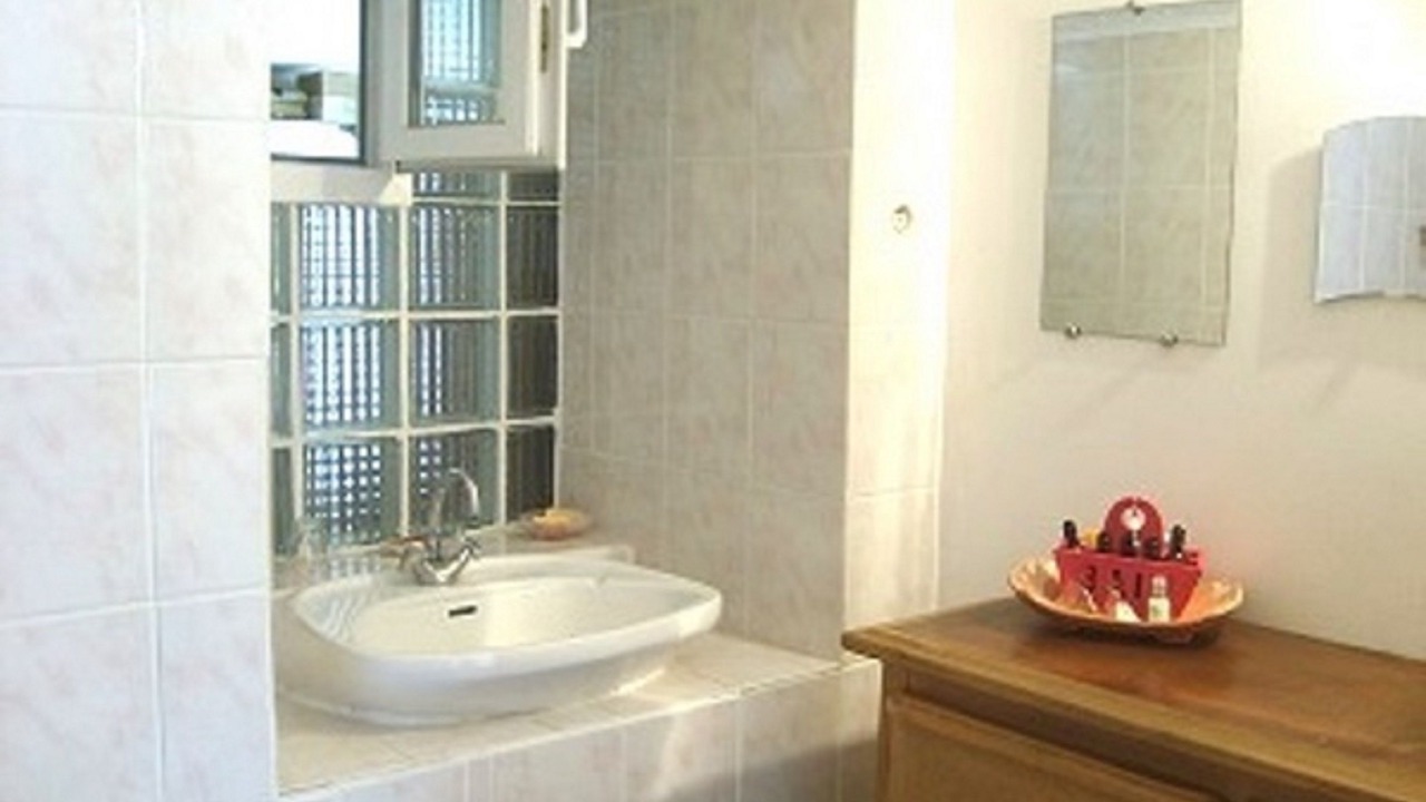 Photo of Bathroom in Saint-Pierre-de-Boeuf