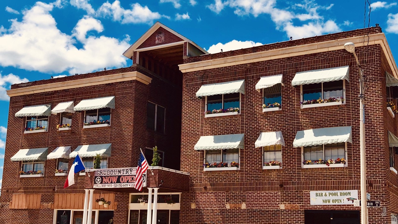 Photo of Outdoor in Brady