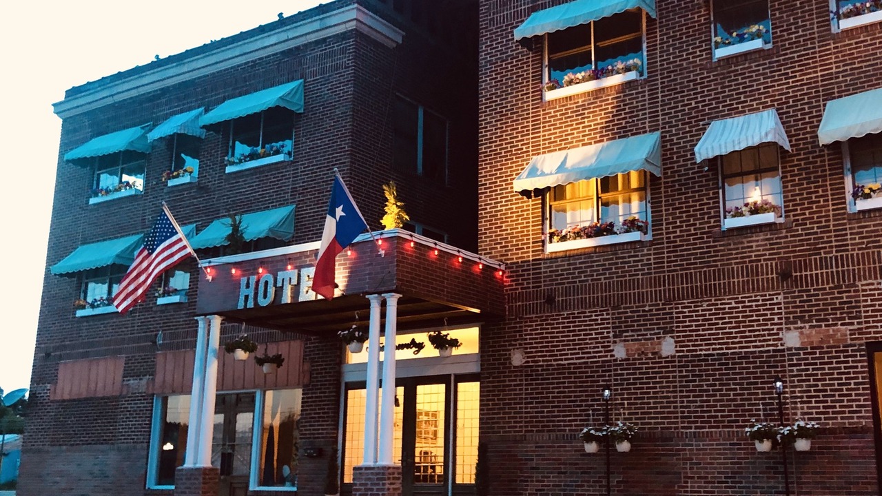 Photo of Outdoor in Brady
