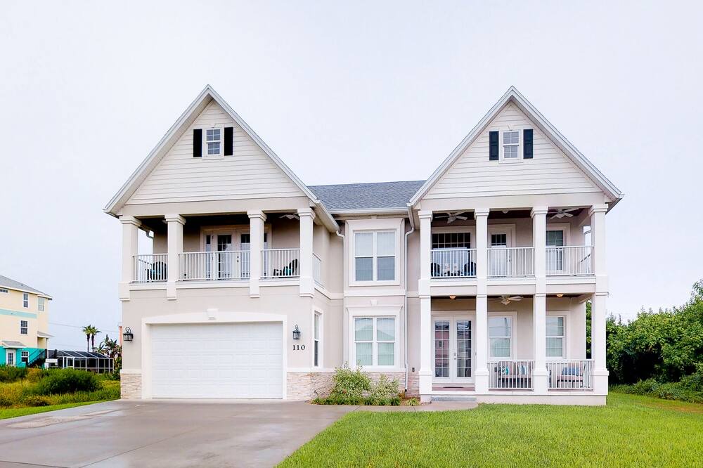 Photo of Others in Avalon by the Sea