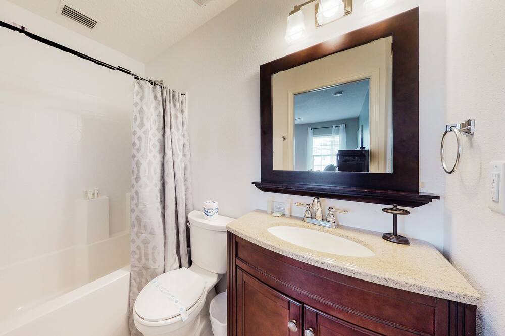 Photo of Others in Avalon by the Sea