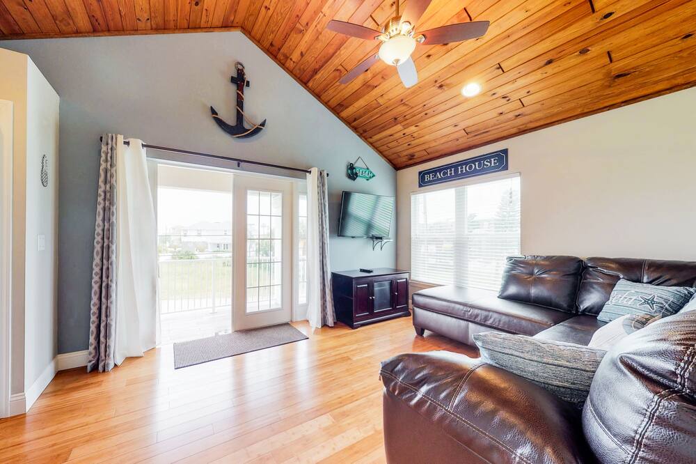 Photo of Others in Avalon by the Sea