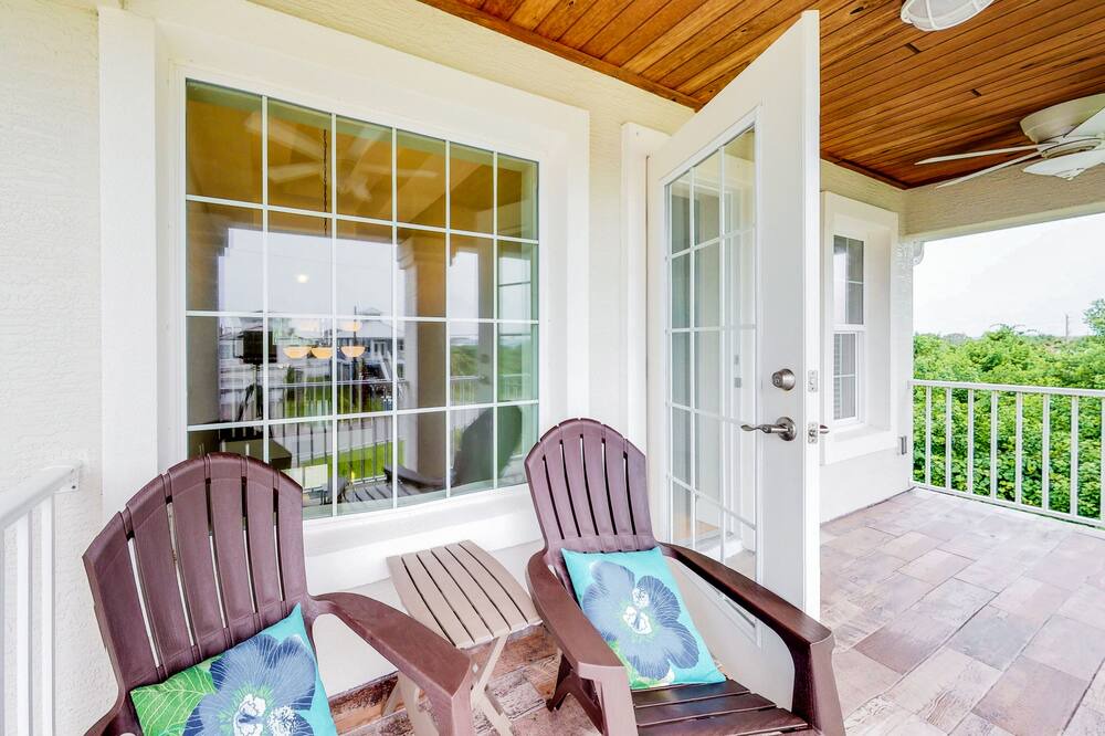 Photo of Others in Avalon by the Sea