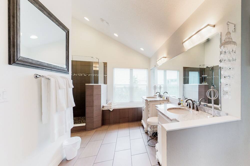 Photo of Others in Avalon by the Sea