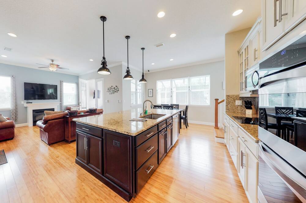 Photo of Others in Avalon by the Sea