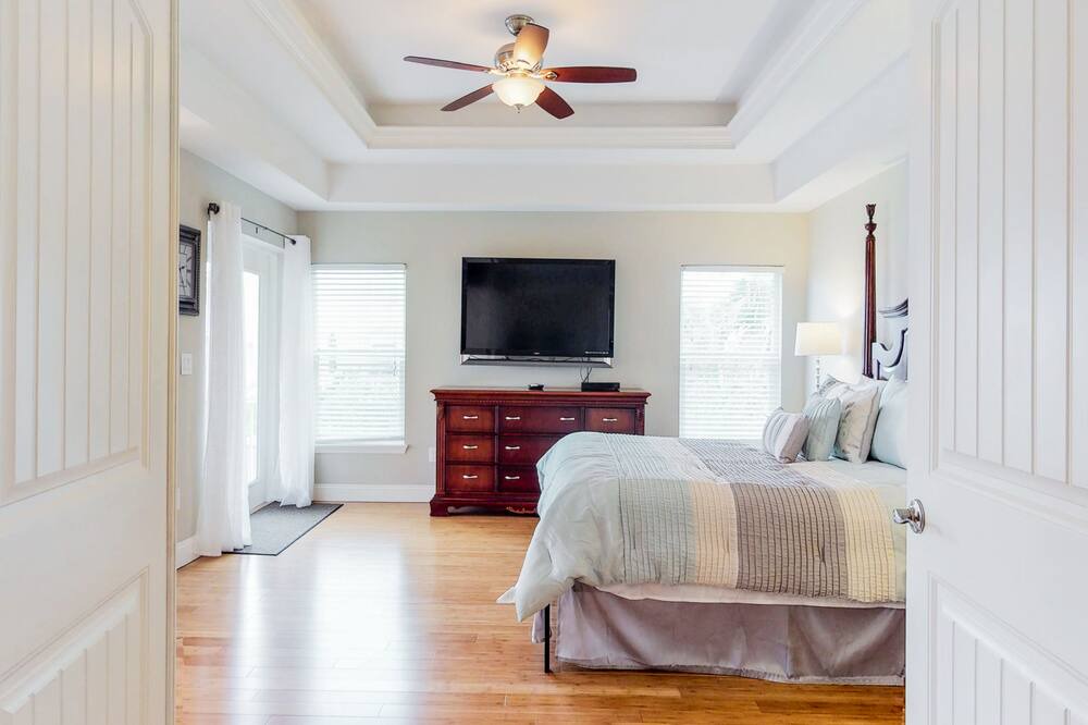 Photo of Others in Avalon by the Sea