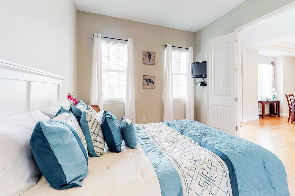 Photo of Others in Avalon by the Sea