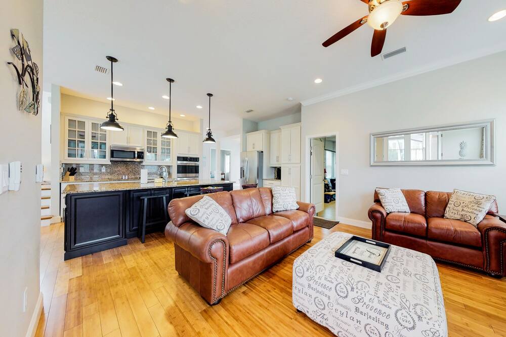 Photo of Others in Avalon by the Sea