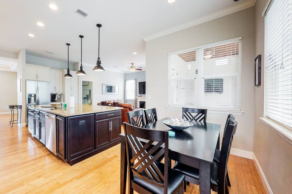 Photo of Others in Avalon by the Sea