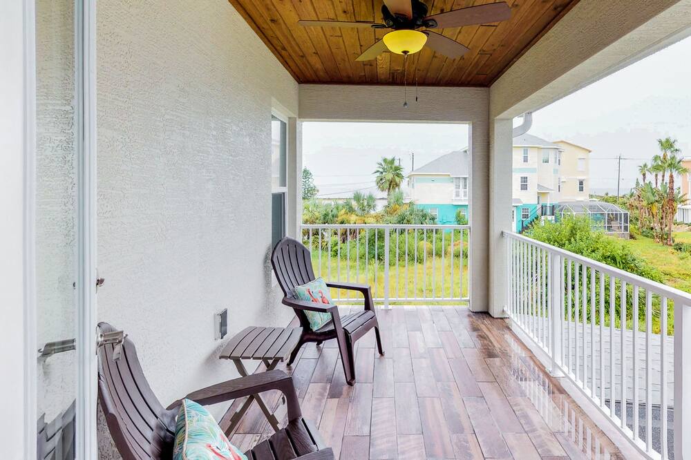 Photo of Others in Avalon by the Sea