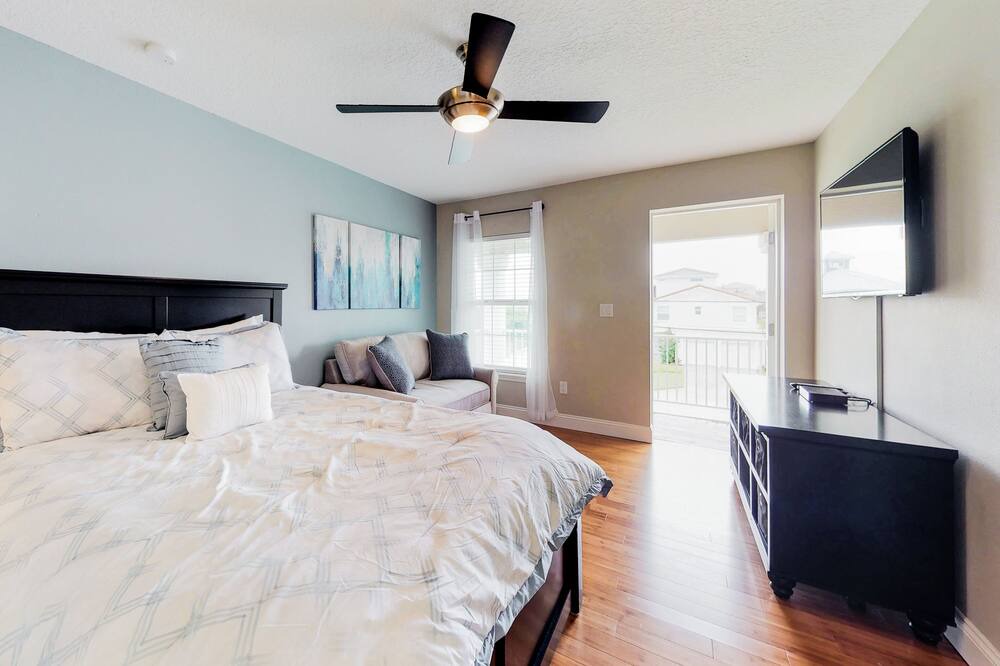 Photo of Others in Avalon by the Sea