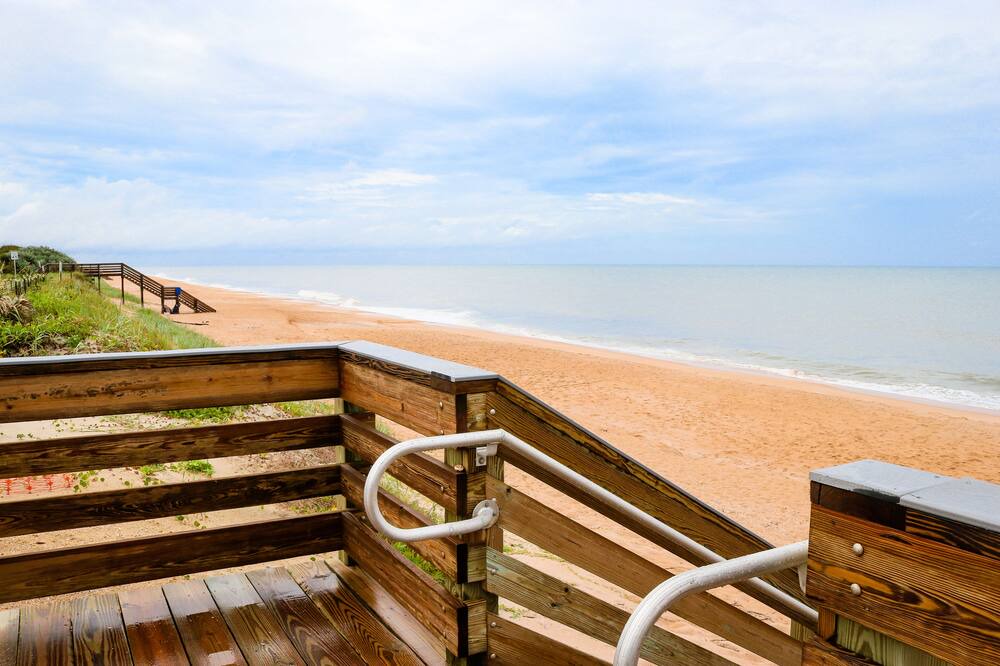 Photo of Others in Avalon by the Sea