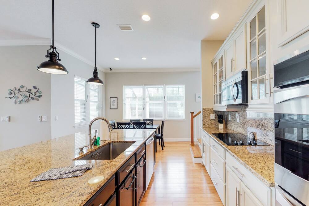 Photo of Others in Avalon by the Sea