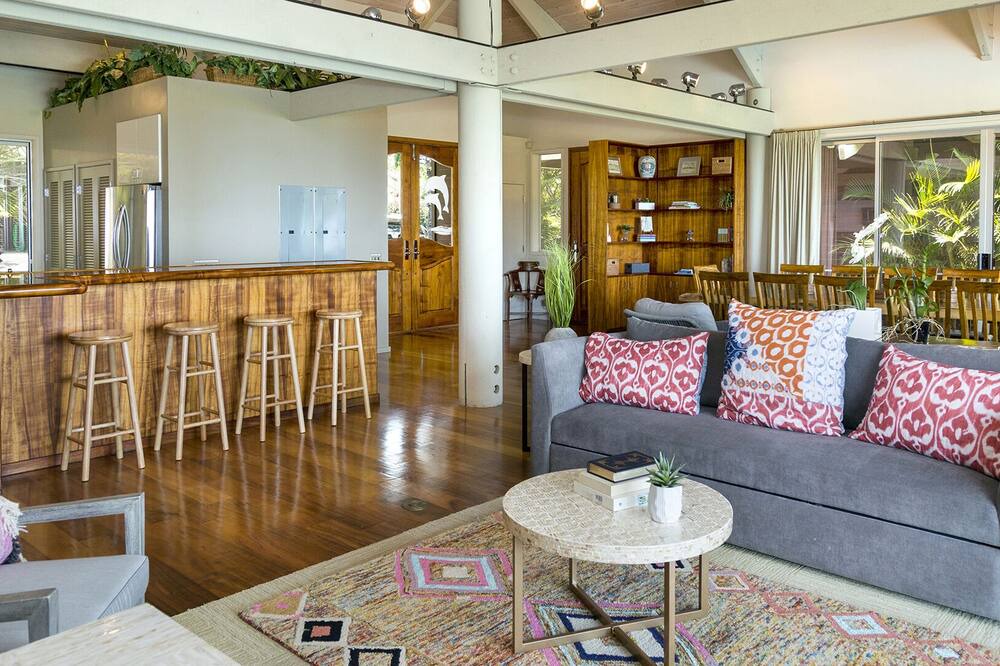 Photo of Livingroom in Kamuela