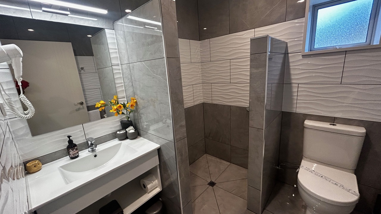 Photo of Bathroom in Omarama