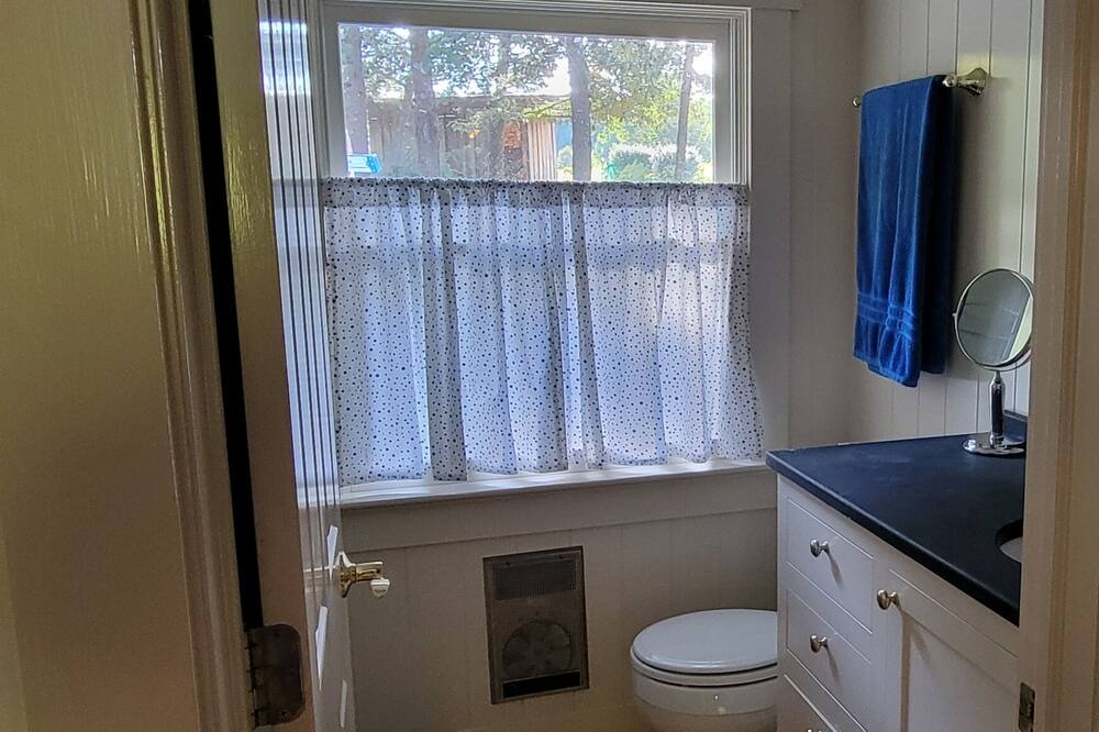 Photo of Bathroom in Rockbridge Baths
