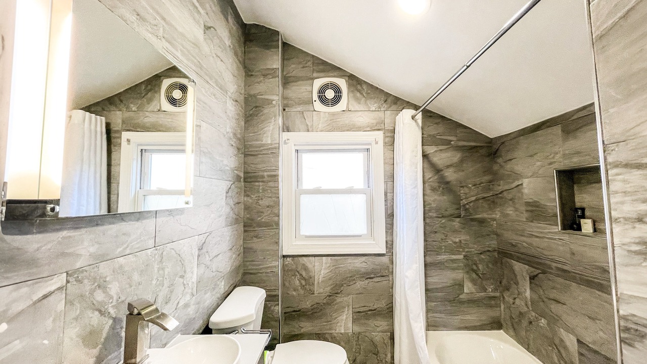 Photo of Bathroom in Oakford
