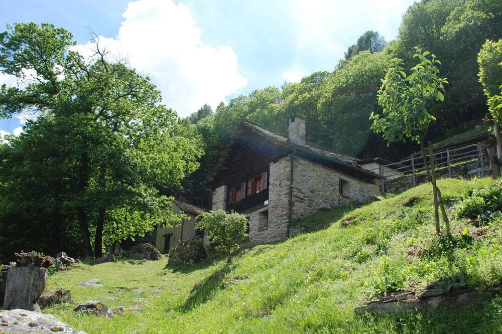 Photo of Others in Semione