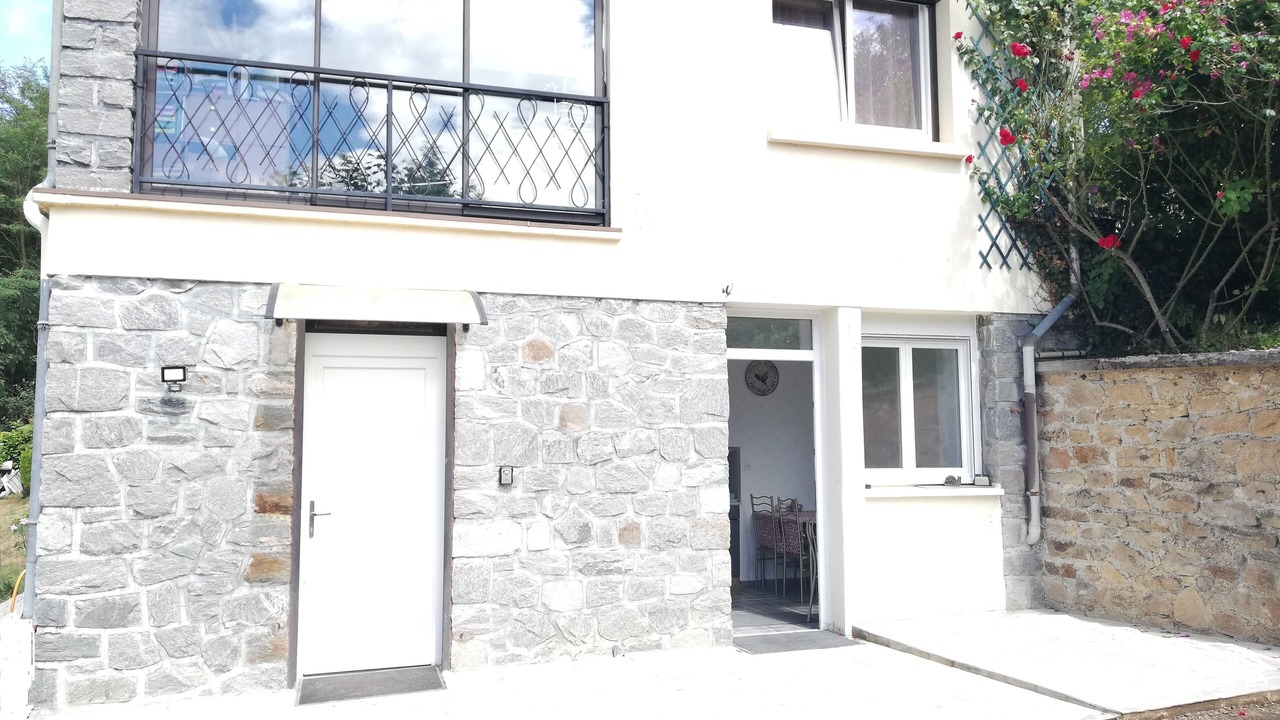 Photo of Outdoor in Naves