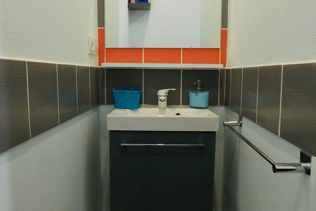 Photo of Bathroom in Naves