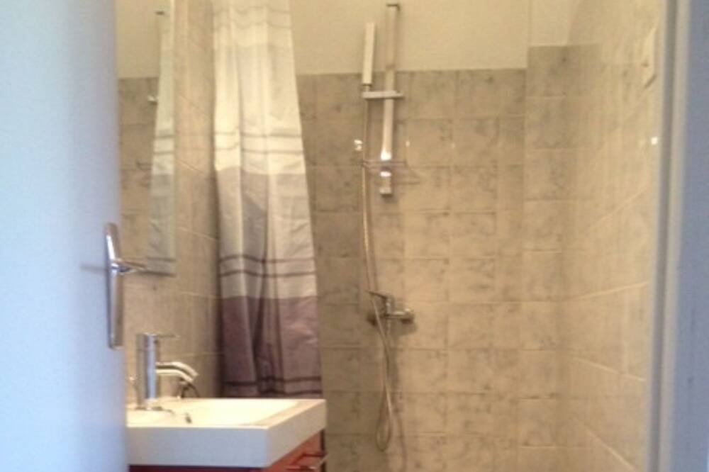 Photo of Bathroom in Le Perthus
