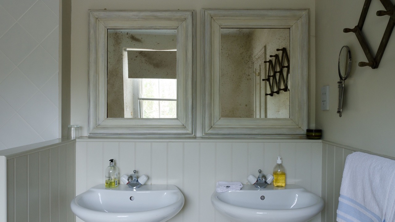 Photo of Bathroom in Bampton