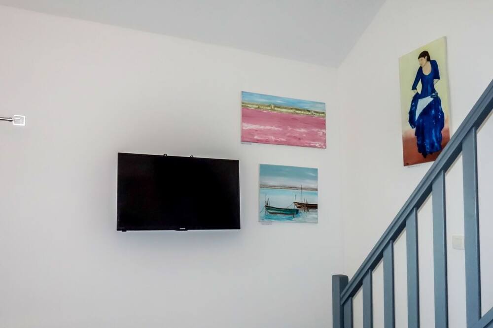 Photo of Bedroom in Saint-Laurent-d'Aigouze