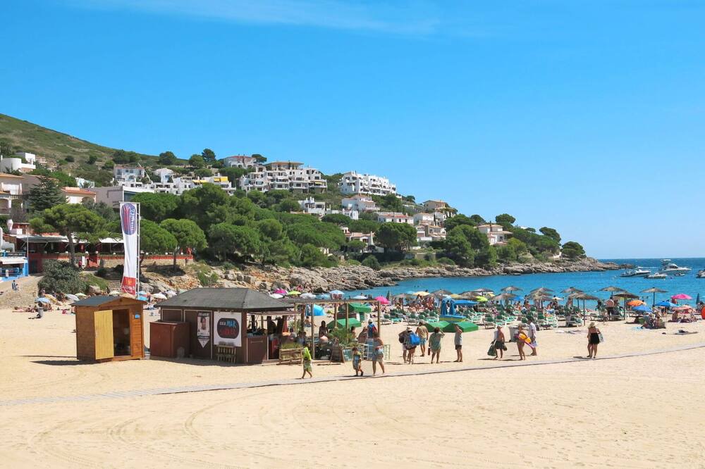 Photo of Others in L'Escala