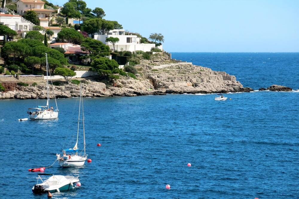 Photo of Others in L'Escala