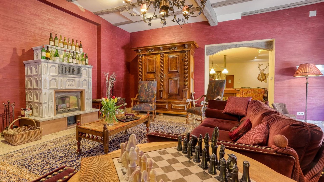 Photo of Others in Rodern