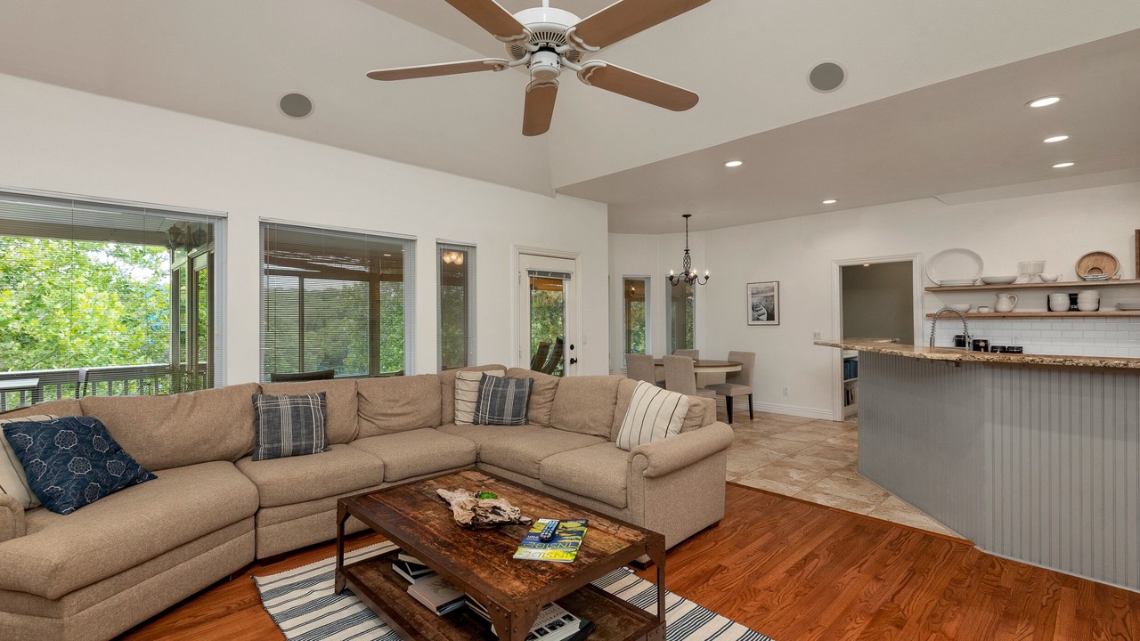 Photo of Livingroom in Bella Vista