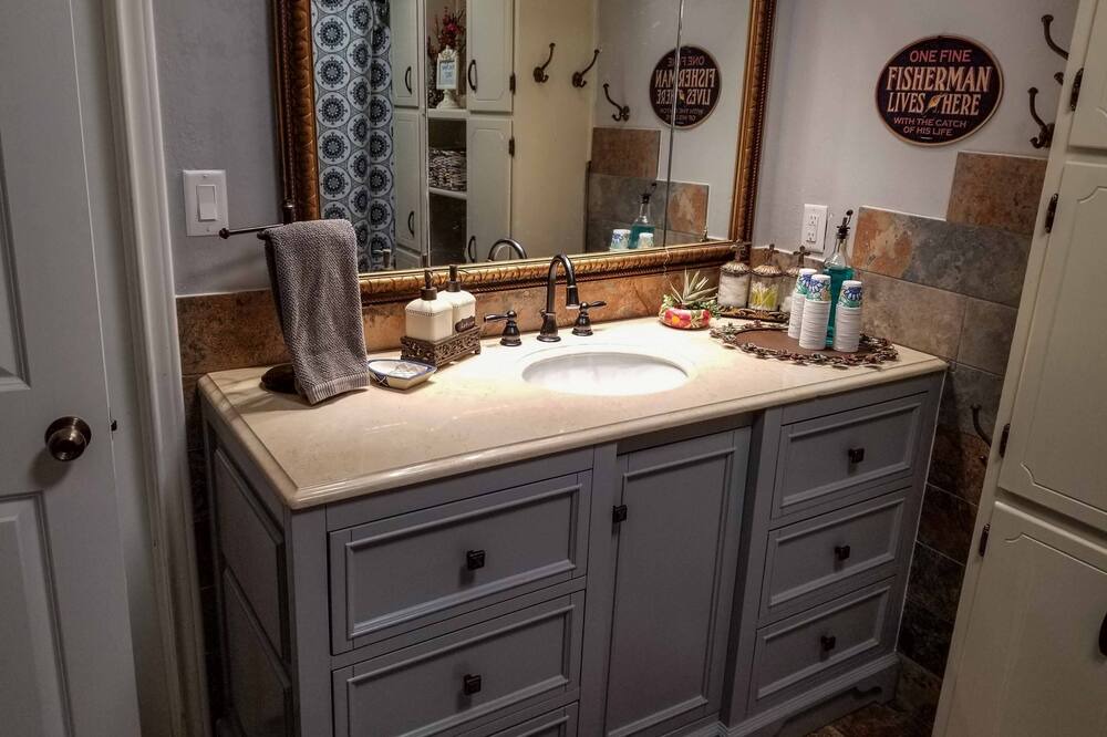 Photo of Bathroom in Log Cabin