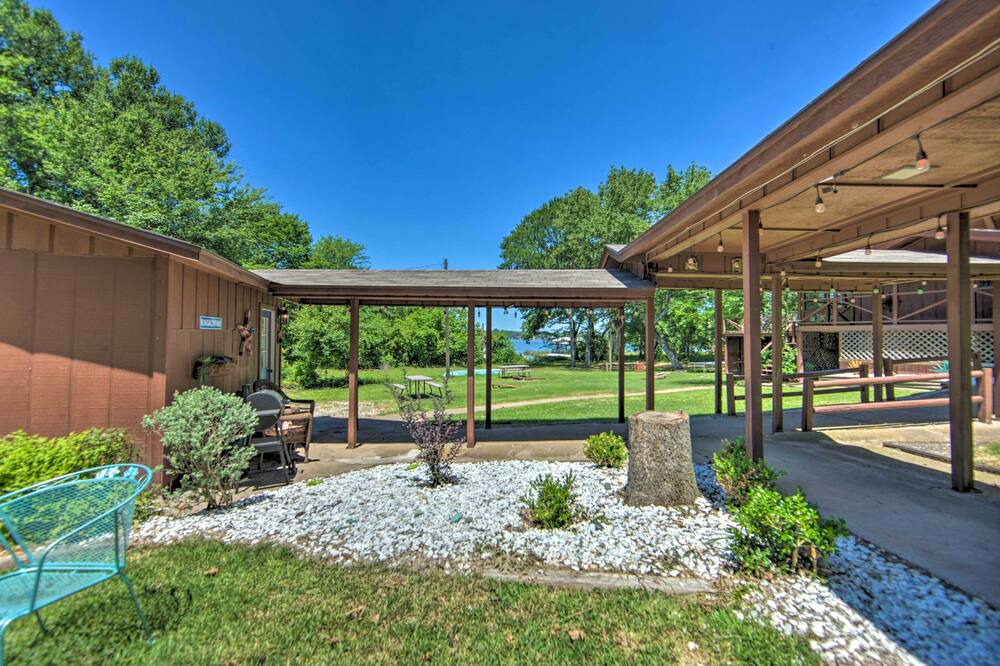 Photo of Outdoor in Log Cabin