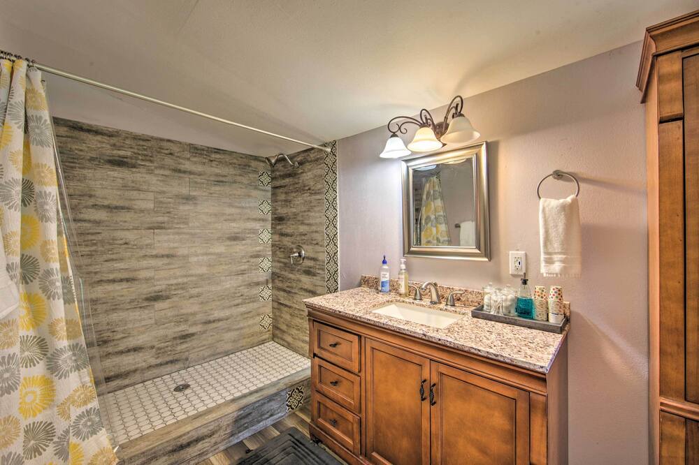Photo of Bathroom in Log Cabin