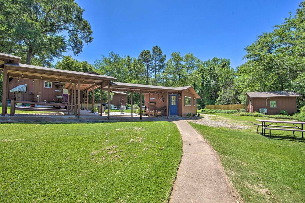 Photo of Outdoor in Log Cabin