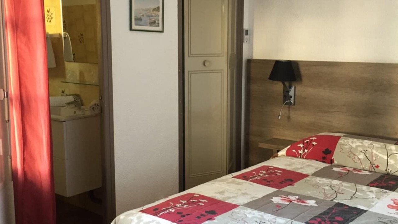 Photo of Bedroom in Le Lavandou