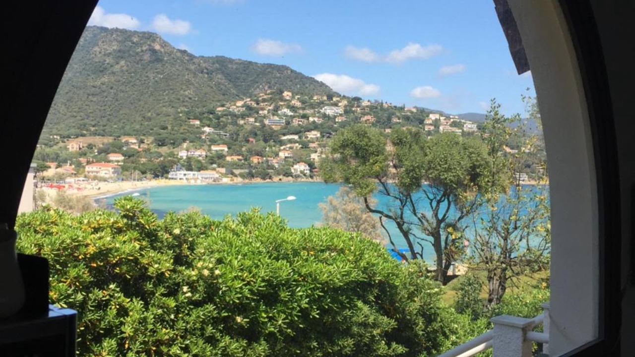 Photo of Patio Balcony in Le Lavandou