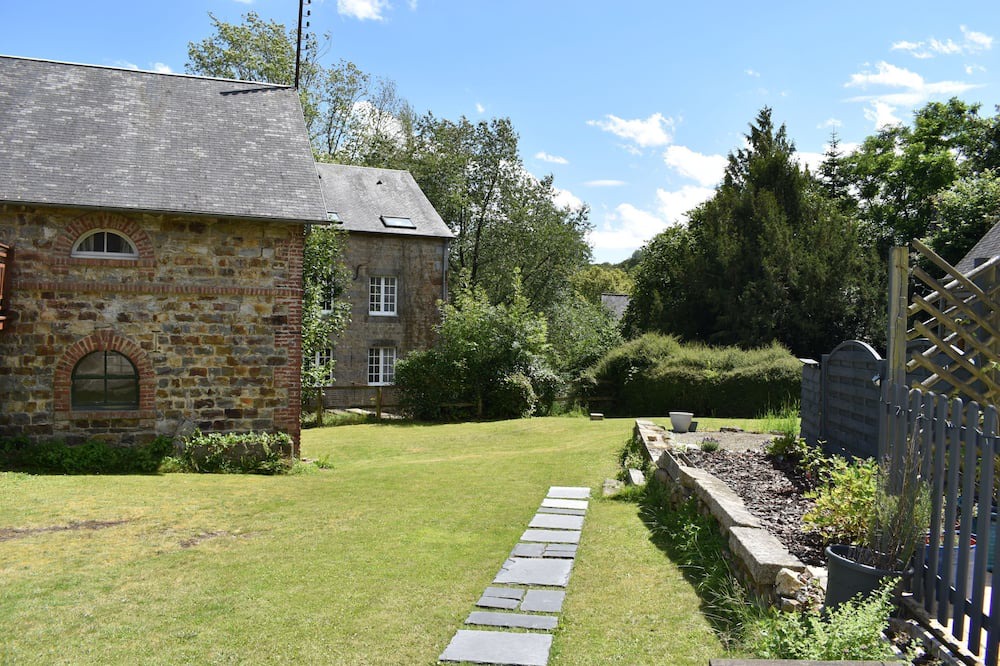 Photo of Outdoor in Le Neufbourg